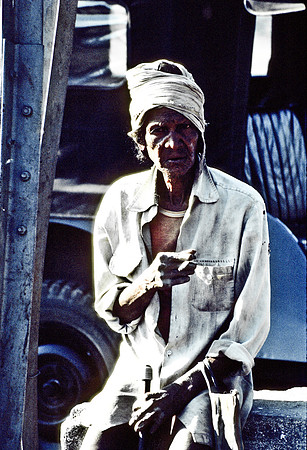 47261_SL_COLOR_INDIA_1987_12