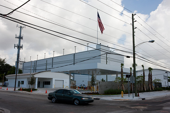 3052_Miami_2008_5L8Y1665