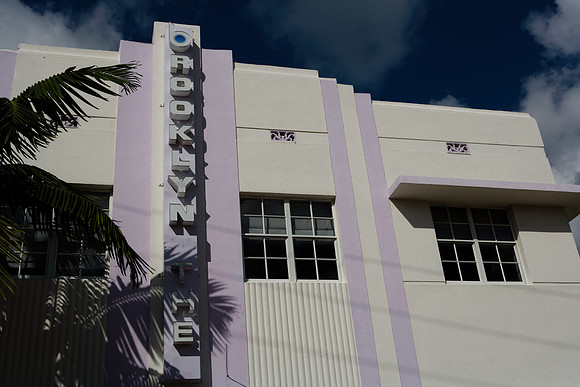 36149_DG_Color_USA_South_Beach_FL_Related_Group_Vice_Roy_BookZV4N3447-37