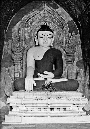 0781_FM_BW_35MM_BURMA_1