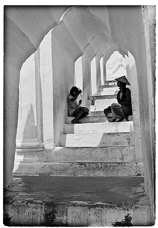 0785_FM_BOX_I_BW_35MM_BURMA