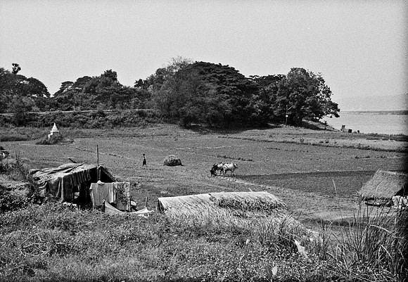 0784_FM_BW_35MM_BURMA_17
