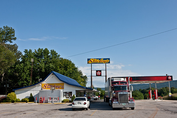 0014_DG_Pelham_Exit_127_TN_USA_2009_5L8Y0165