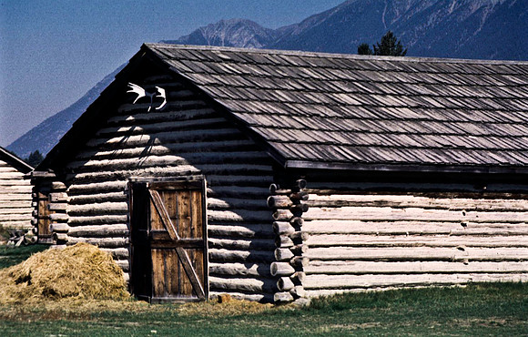 06839_B19_SL_COLOR_BANFF_TO_RADISSON_HOT_SPRINGS_TO_FORT STEEL_HWY93_95_BC_WS_97_02.jpg