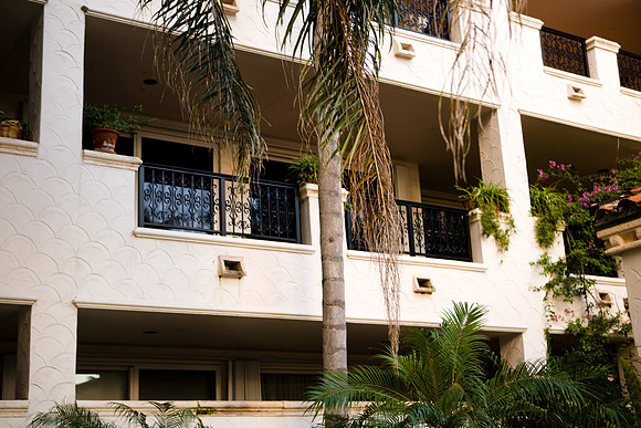 36145_DG_Color_USA_Fisher_Island_FL_Related_GroupZV4N4781