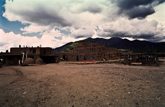 37864_B15_SL_COLOR_TAOS_NM_97_16.jpg
