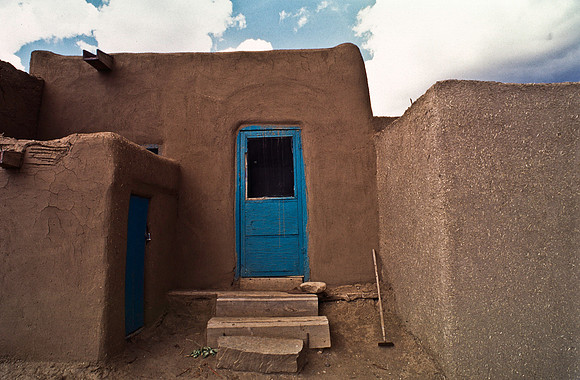37863_B15_SL_COLOR_TAOS_NM_97_01.jpg