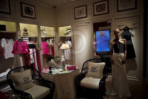 42600_Windows_Mall_Palm_Beach_FL_ZV4N5184