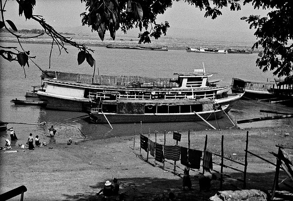 0784_FM_BW_35MM_BURMA_12