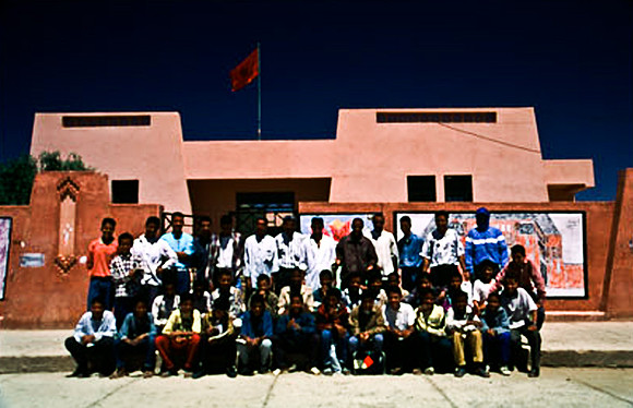 3218_SL_COLOR_TIMEJDAD_SCHOOL_GROUND_MAROCCO_II_1998_10