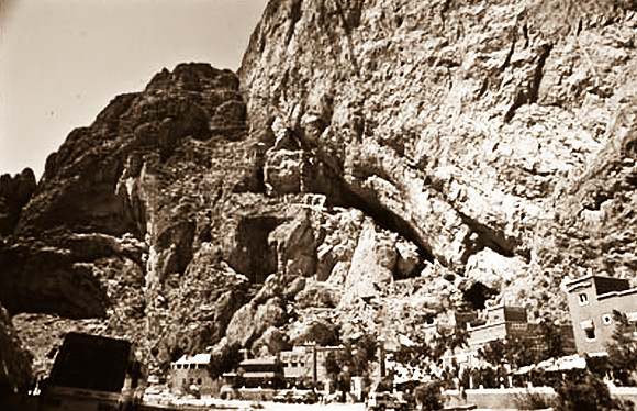 3223_SL_COLOR_TINERHIR_TO_GORGES_TODRA_MAROCCO_II_1998_1