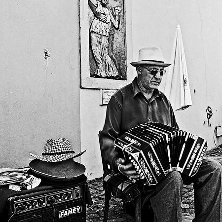 2637_FM_BW_SQ_LA_BOCA_TANGO_BUENOS_AIRES_ARGENTINA_2004_6