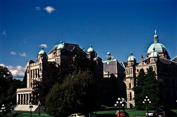 06806_B19_SL_COLOR_VICTORIA_WS_97_15.jpg