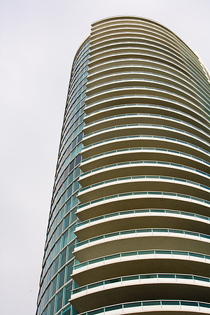 36145_DG_Color_USA_South_Beach_FL_Related_GroupZV4N4392