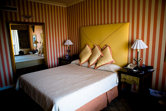 06598_Hotel_The_Tower_Room_810_20070705_ZV4N1192_CA_USA