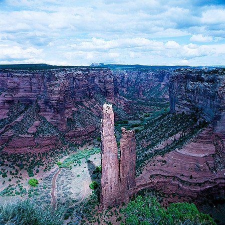 6102_COLOR_SQ_GRAND_CANYON_NORTH_RIME_AND LODGE_05_14.jpg