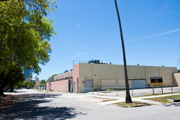 2902_DG_2_Ave_North_Maimi_FL20090418-IMG_2522