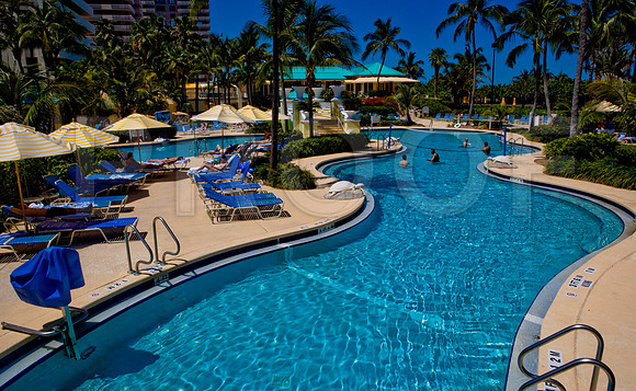 36181_DG_Color_USA_Miami_FL_Related_GroupZV4N9609