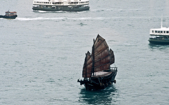 3864_SL_COLOR_AROUND_THE_WORLD_IN_8_MONTHS_APRIL_2000_6