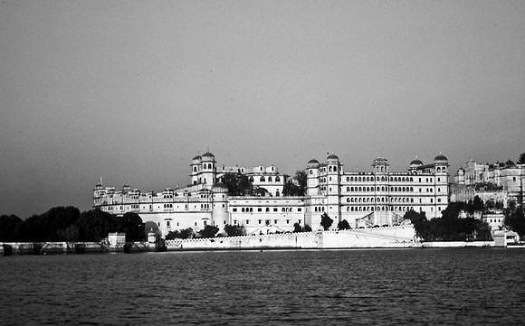 47272_SL_COLOR_INDIA_1987_3