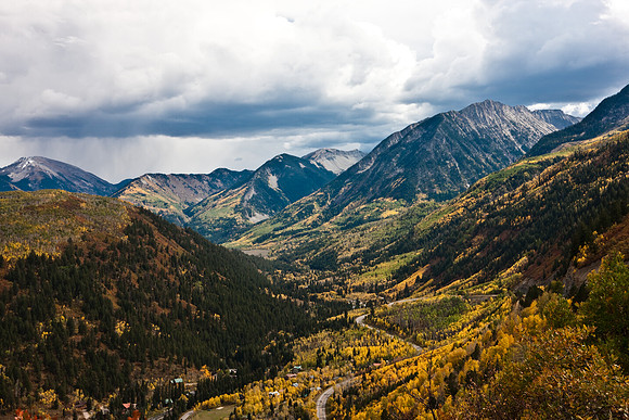 200828_DVD12_DG_USA_Aspen_1713_full_blead
