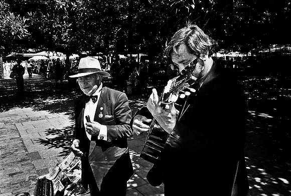2667_FM_BW_35MM_BUENOS_AIRES_ARGENTINA_2004_26