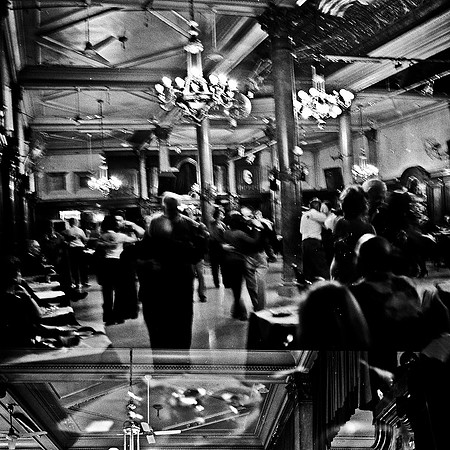2663_FM_BW_SQ_CAFE_REAL_TANGO_BUENOS_AIRES_ARGENTINA_2004_8