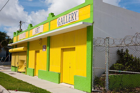 3010_DG_Gallery_On_Miami_Avenue_29_Str_Miami_FL_20090503_Miami_FL_5L8Y7310