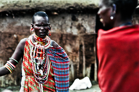 55424_SL_COLOR_TRIBE_CAMP_MASAI_KENYA_AFRICA_1989_17