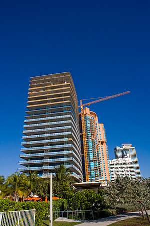 36136_DG_Color_USA_Miami_Beach_FL_Related_GroupZV4N0502