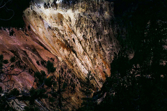 47636_B11_SL_COLOR_YELLOWSTONE_WY_97_07.jpg