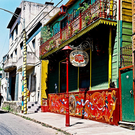 2635_FM_COLOR_SQ_LA_BOCA_TANGO_BUENOS_AIRES_ARGENTINA_2004_6