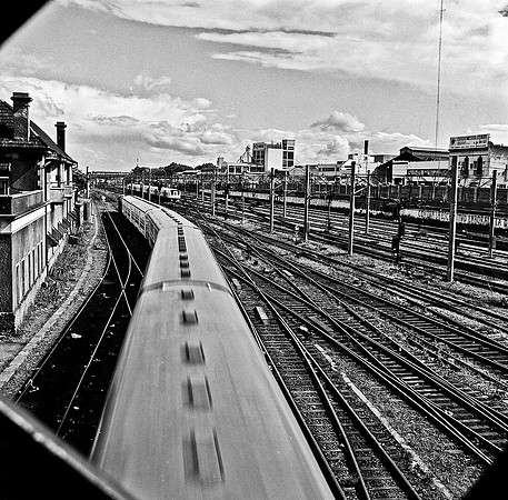 2657_FM_COLOR_SQ_TRAIN_STATION_BUENOS_AIRES_ARGENTINA_2004_6