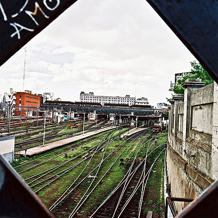 2656_FM_COLOR_SQ_TRAIN_STATION_BUENOS_AIRES_ARGENTINA_2004_1