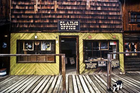 47435_B5_SL_COLOR_ARGOTOWN_HWY40_COLORADO_WY_97_06.jpg