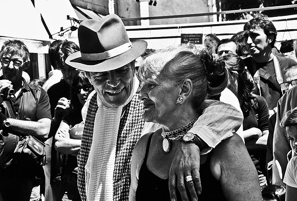 2627_FM_BW_35MM_BUENOS_AIRES_ARGENTINA_2004_28