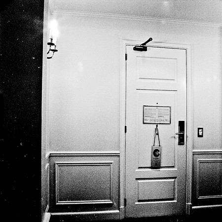 2666_FM_BW_SQ_HOTEL_ALVIAR_PALACE_BUENOS_AIRES_ARGENTINA_2004_9
