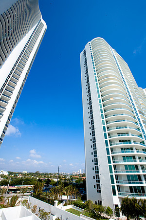 36282_DG_Color_USA_Sunny_Isles_FL_Trump_BuildingZV4N0096