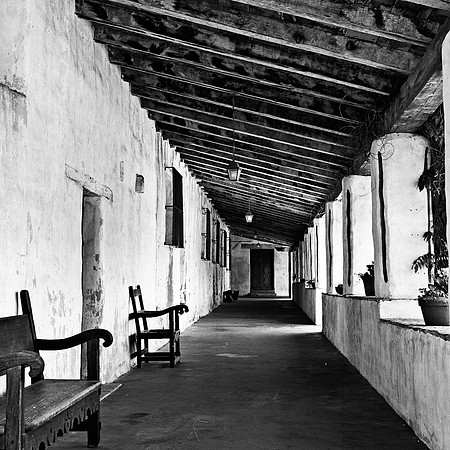 2371_FM_BW_SQ_CARMEL_MISSIONS_CA_02_3.jpg