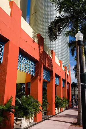 36149_DG_Color_USA_South_Beach_FL_Related_Group_Vice_Roy_BookZV4N3399-14