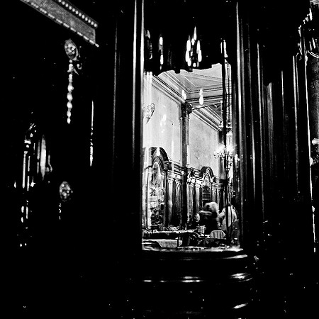 2664_FM_BW_SQ_CAFE_REAL_TANGO_BUENOS_AIRES_ARGENTINA_2004_3