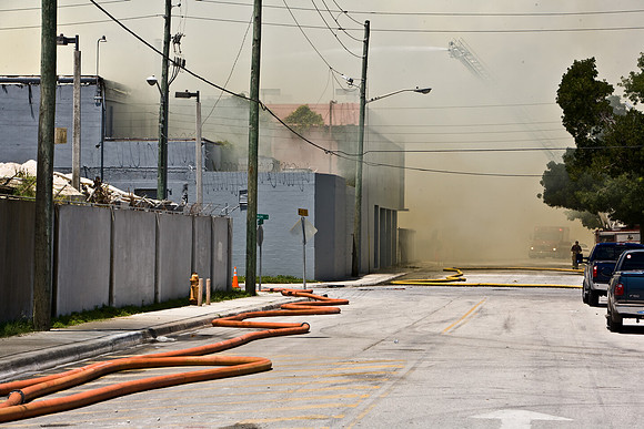 84697_Concrete_Plant_In_Fire_ZV4N6560