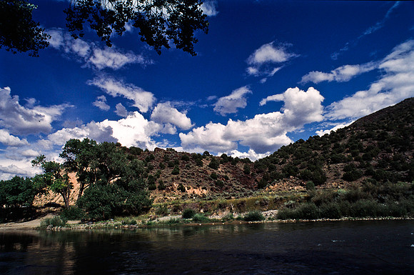 37863_B15_SL_COLOR_TAOS_NM_97_08.jpg