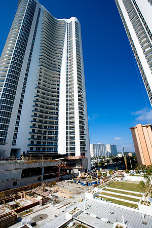 36282_DG_Color_USA_Sunny_Isles_FL_Trump_BuildingZV4N0063