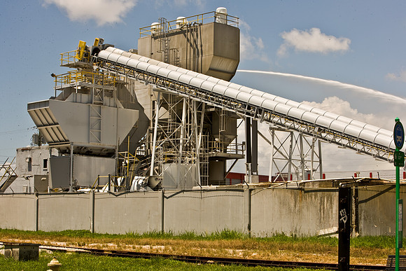 84697_Concrete_Plant_In_Fire_ZV4N6595Canon