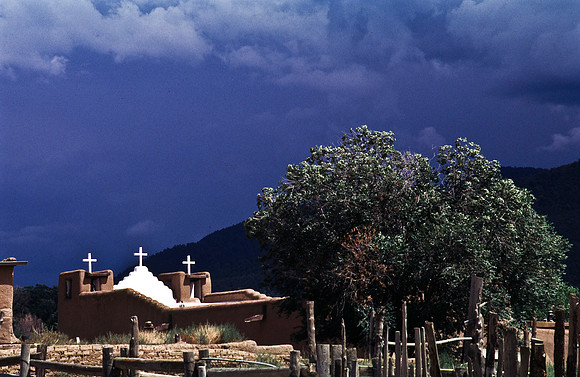 37865_B15_SL_COLOR_TAOS_NM_97_06.jpg