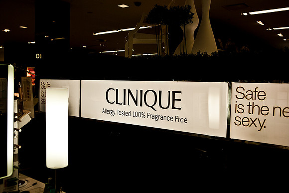 06587_ZV4N_1246_DG_COLOR_Costa_Mesa_Fashion_Island_Ivy_CA_USA_2007