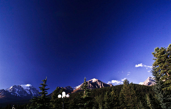 06837_B19_SL_COLOR_LAKE_LOUISE_RELAIS_CHATEAU_TO_PORT_STEEL_HWY93_95_BC_WS_97_04.jpg