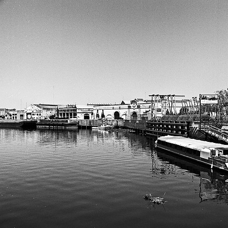 2639_FM_BW_SQ_LA_BOCA_BUENOS_AIRES_ARGENTINA_2004_9