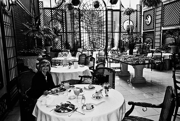 2667_FM_BW_35MM_BUENOS_AIRES_ARGENTINA_2004_4